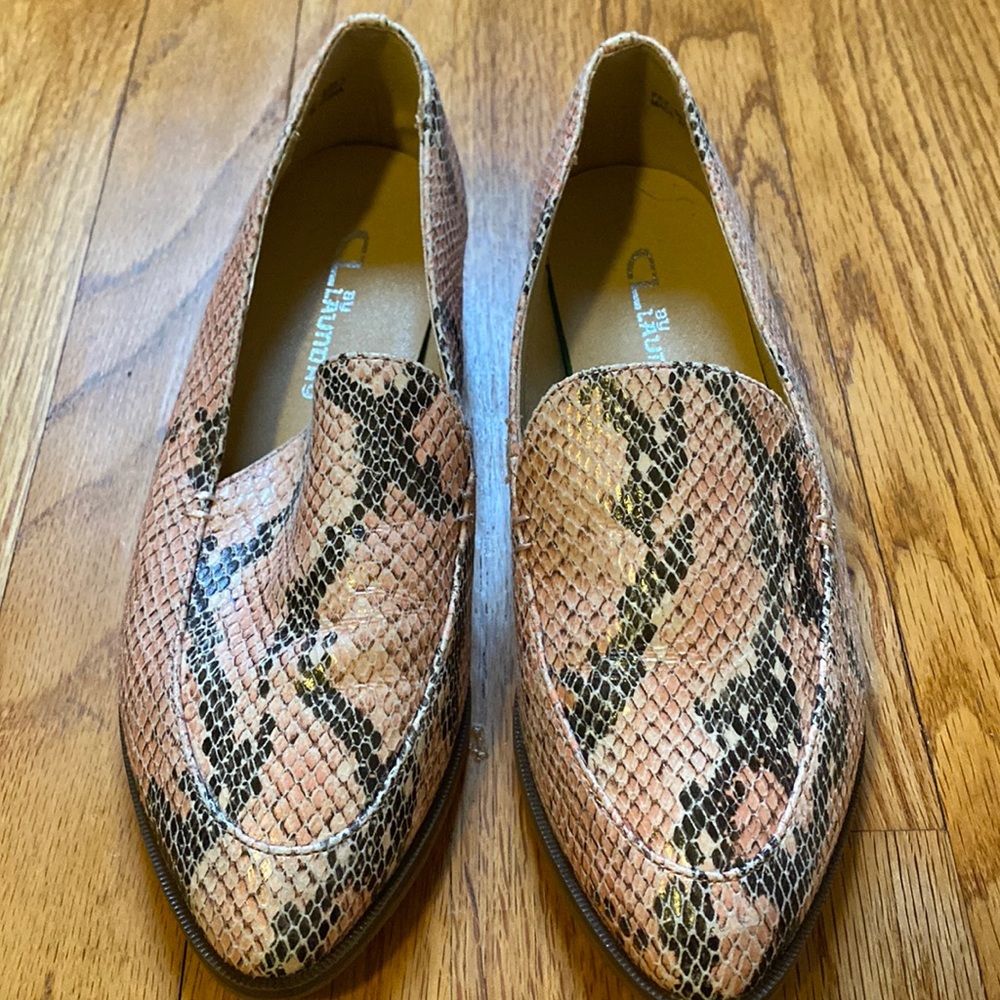 Pink fake snakeskin work slides, size 6